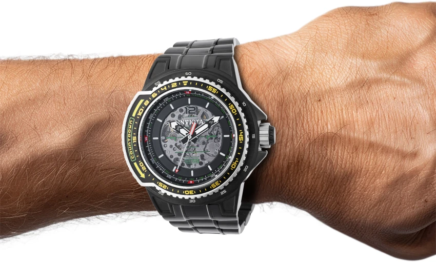 Aviator model 44695 | Invictawatch